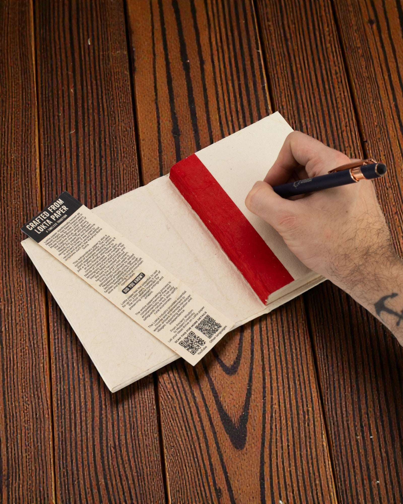 Harmonia de Azulejos Coloridos – caderno de notas médio Lokta com motivo de mini azulejos 15 × 12 cm, 45 folhas