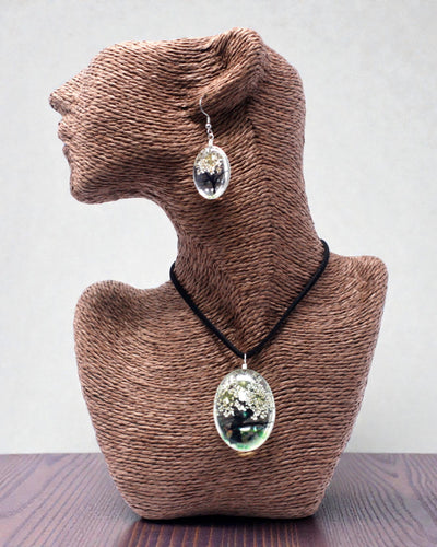 Bijela harmonija – bijeli set nakita s osušenim cvijećem Drvo života