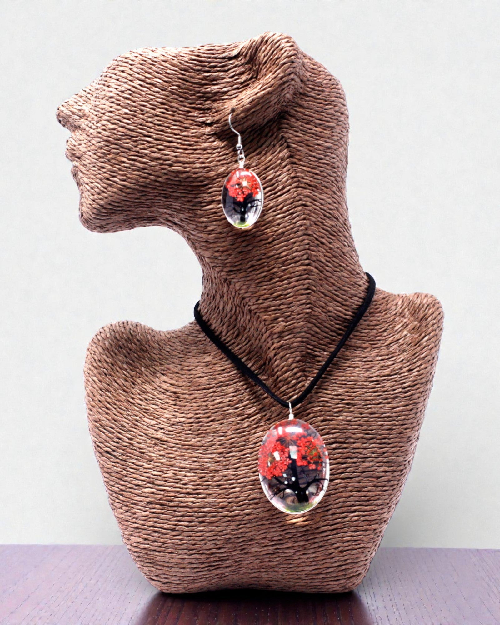 Coral Garden – Coral Jewelry Set with Dried Flowers, Tree of Life