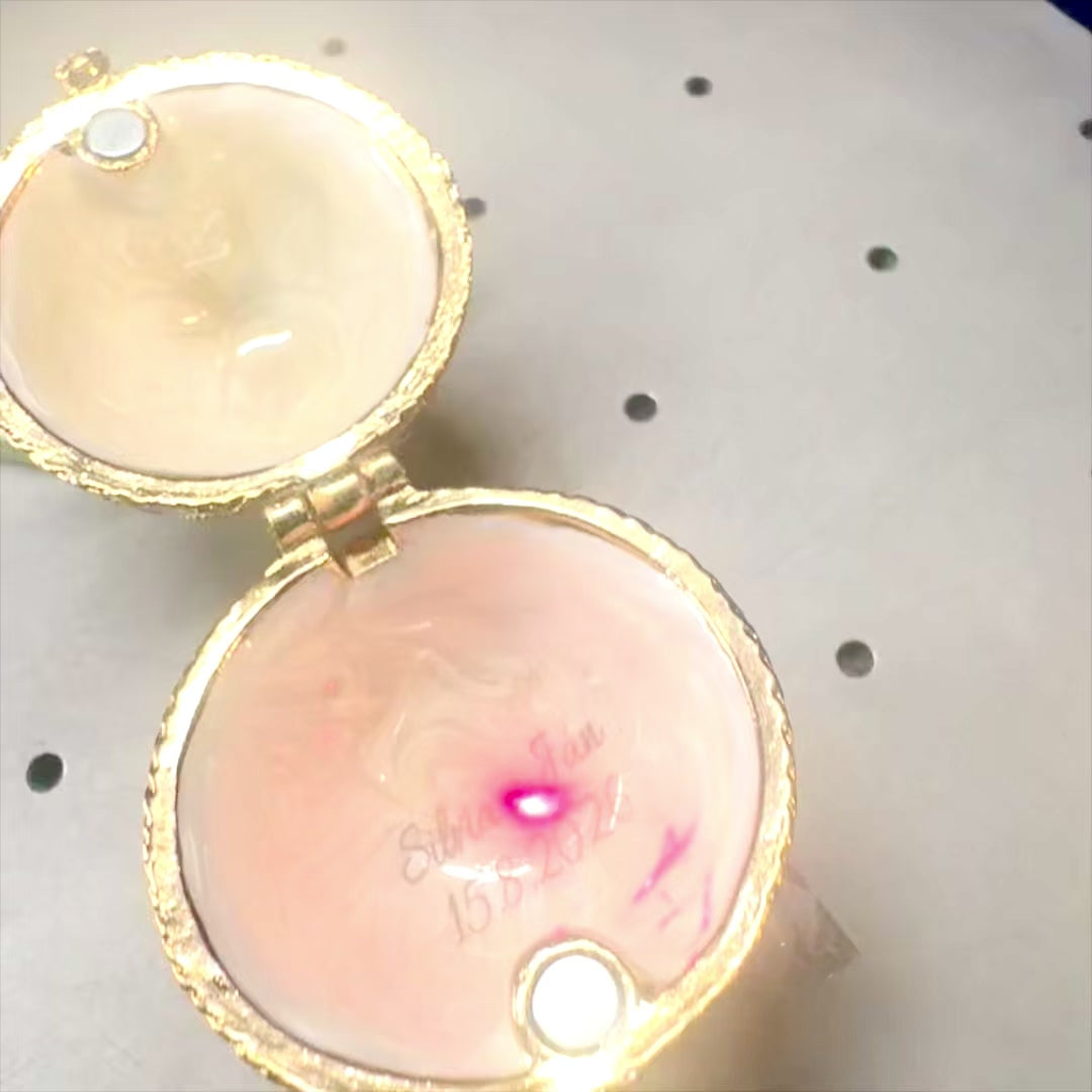 Exkluzivní kovová šperkovnice Fabergé vejce s krystalky v bílo-zlaté barvě s možností personalizace gravírováním
