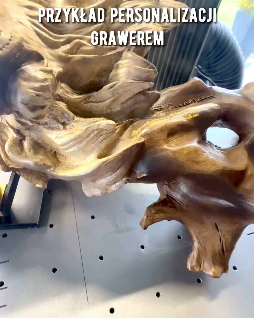 "Wolf Spirit" – Decorative Figurine with Personalization Option via Engraving, Ideal as a Gift