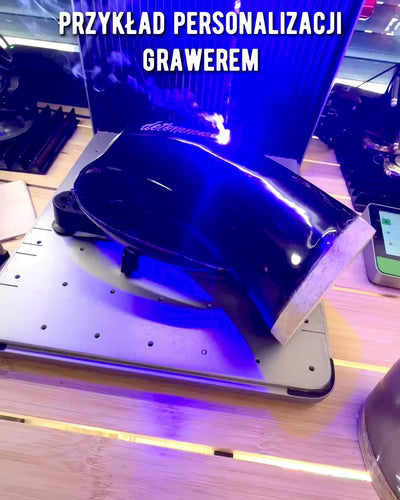 Компактний, 350 мл, Кухоль Різьблений Майстерштрик з можливістю персоналізації гравіюванням - 2 варіанти кольорів