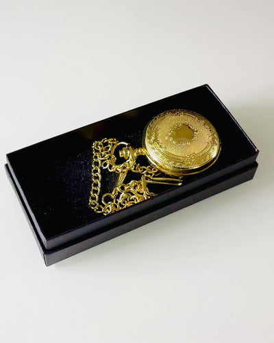 Золотий кишеньковий годинник у вінтажному стилі з гравіюванням – елегантний чоловічий аксесуар, ідеальна ідея для подарунка