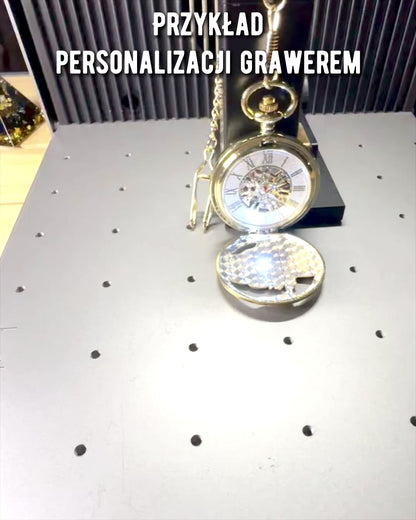 Kišeninis laikrodis „Imperialinis traukinys“, galimybė personalizuoti graviravimu, auksinės spalvos