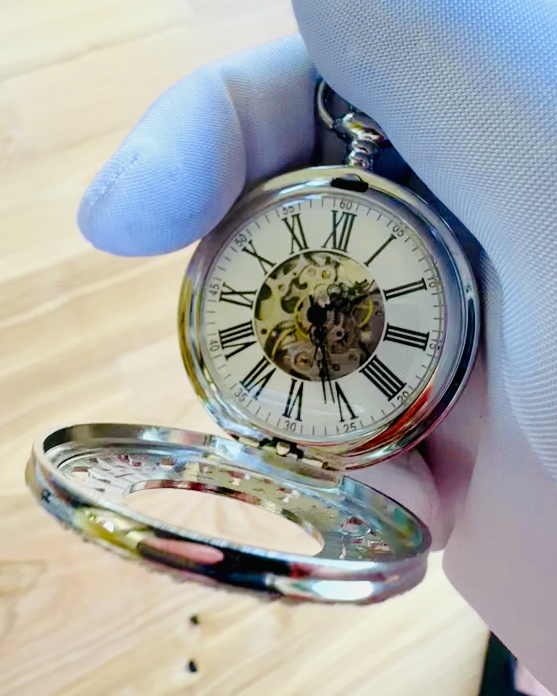 Sidabrinis kišeninis laikrodis „Vintage Elegance“ su galimybe personalizuoti graviravimu