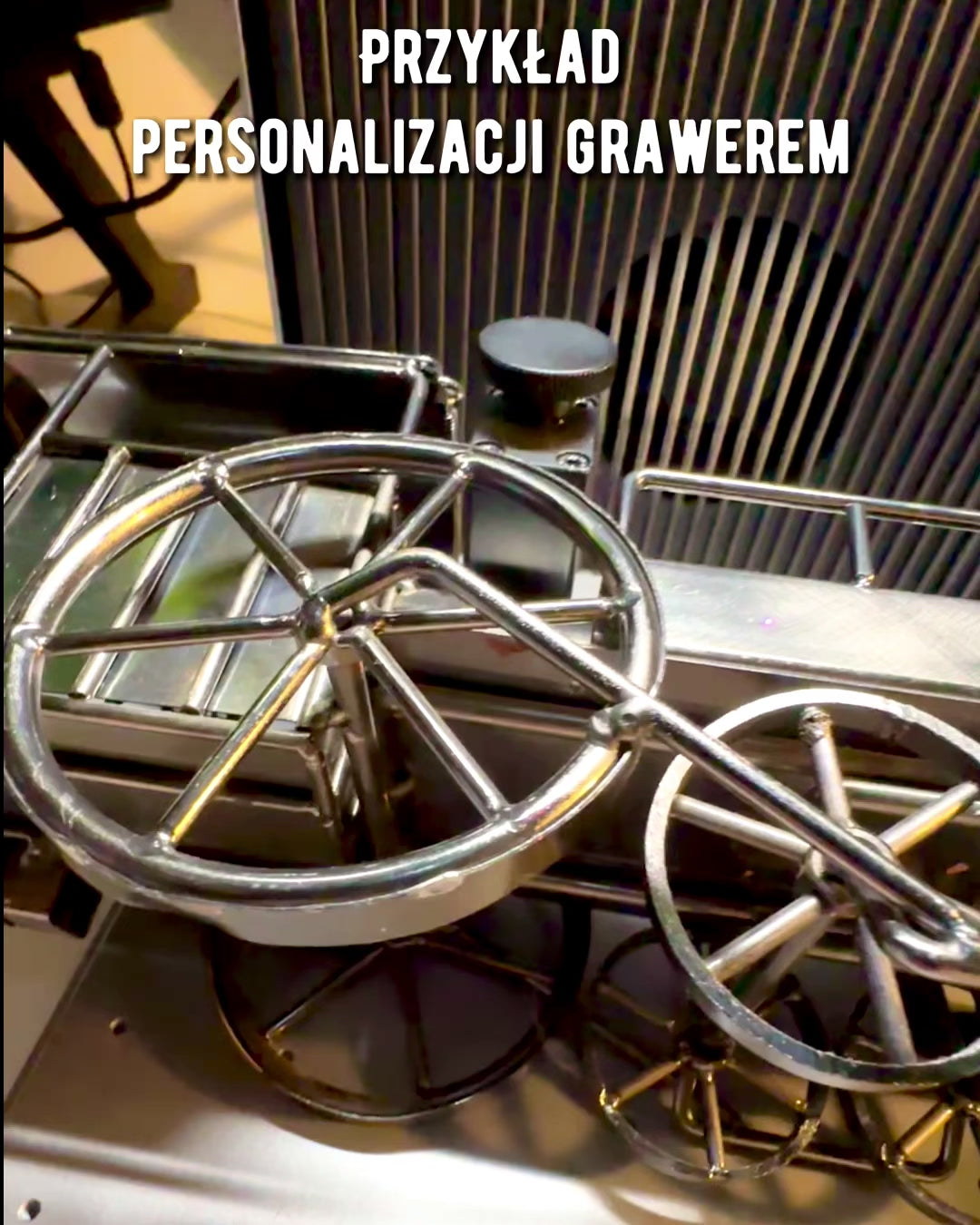 Lokomotiva ze železa „Retro Express“ – dekorace, model, ručně vyrobená s možností gravírování