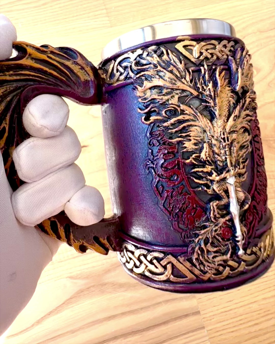 Caneca Sombria do Cavaleiro - 700 ml, possibilidade de personalização com gravação para presente