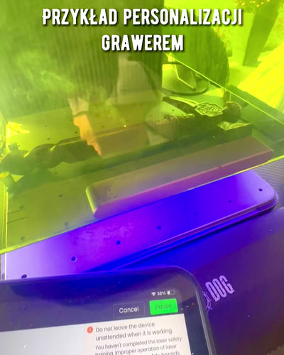 Vycházková hůl – VIKING s hlavicí ve tvaru válečného kladiva, možnost personalizace gravírováním jako dárek