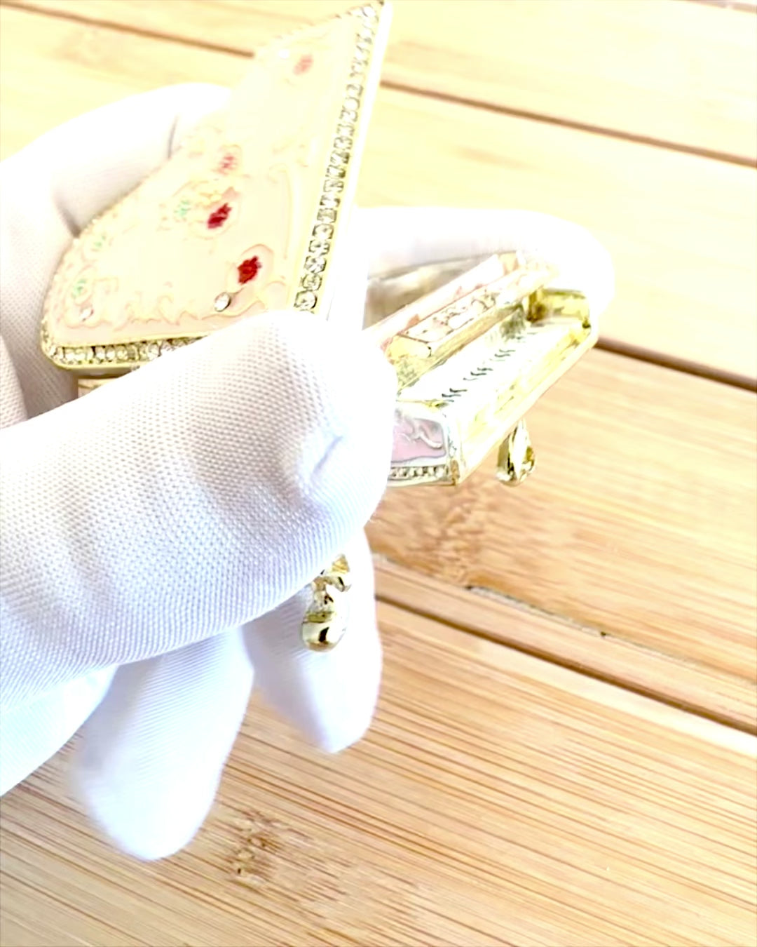 Elegante caixa de joias "Mini Piano - rosas clássicas" - com opção de gravação para presente