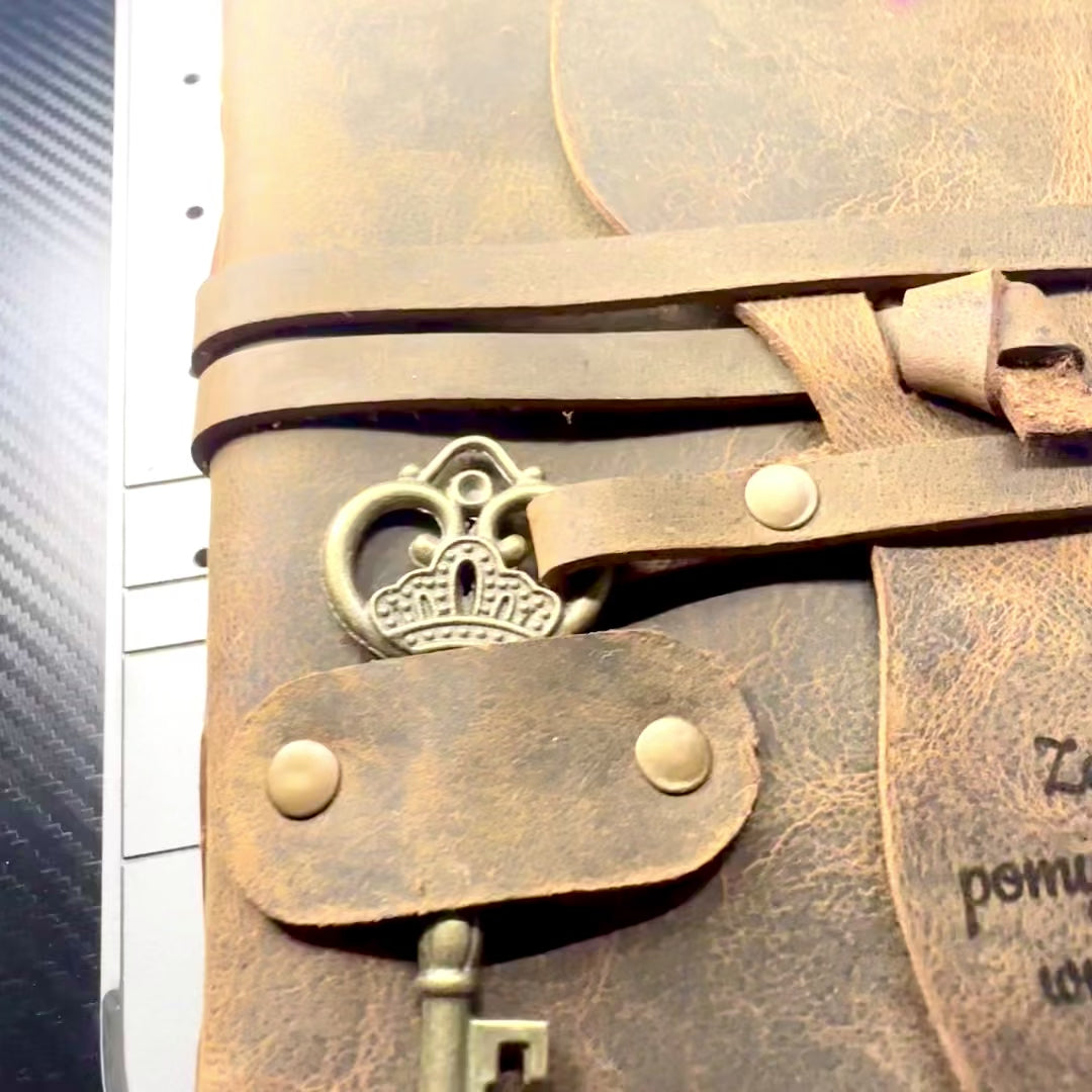 Retro Leather Notebook with Key and Strap 200 Pages 18 x 13 cm
