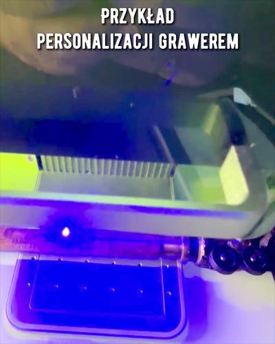 Laska Spacerowa Wolf - Indijas Mango Koksne ar Gravēšanas Iespēju, brūni zelta rotājumi