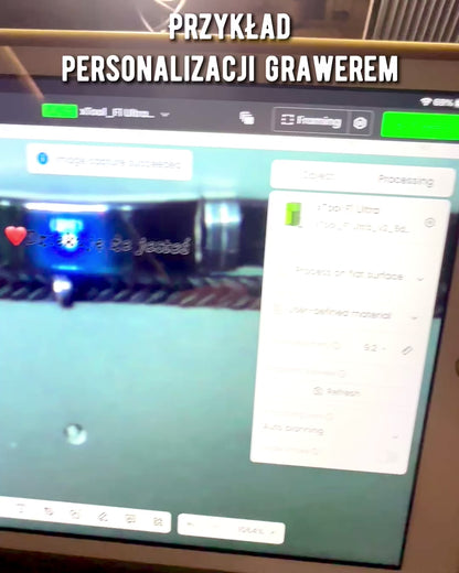 Vīriešu aproce no PU ādas un nerūsējošā tērauda ar gravēšanas iespēju – Pieejama divos krāsu variantos