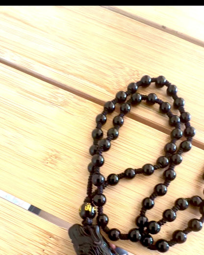 Jadeitový Vlčí Zub - Amulet Síly a Ochrany, možnost personalizace gravírováním jako dárek
