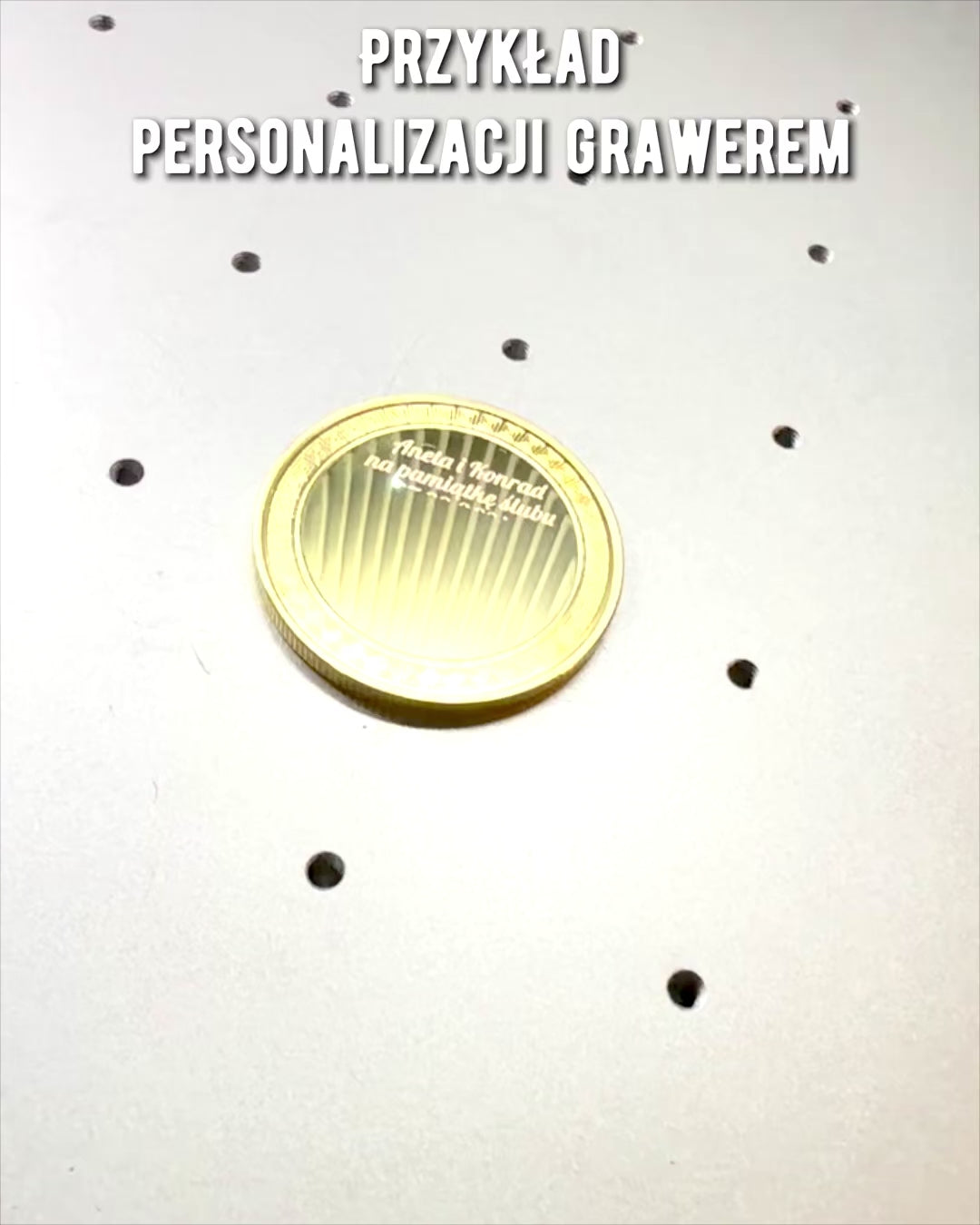 Moneda de Desafío en Blanco con Posibilidad de Personalización con Grabado – Coleccionable, 40mm, tres modelos