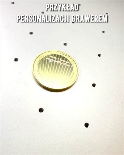Moneda de Desafío en Blanco con Posibilidad de Personalización con Grabado – Coleccionable, 40mm, tres modelos