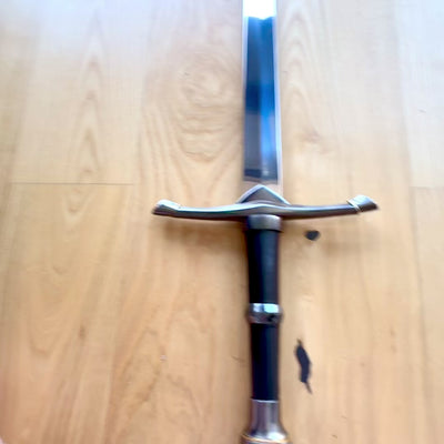 Espada de Cavaleiro em Aço com Bainha, 105 cm — Réplica elegante em aço inoxidável com possibilidade de gravação