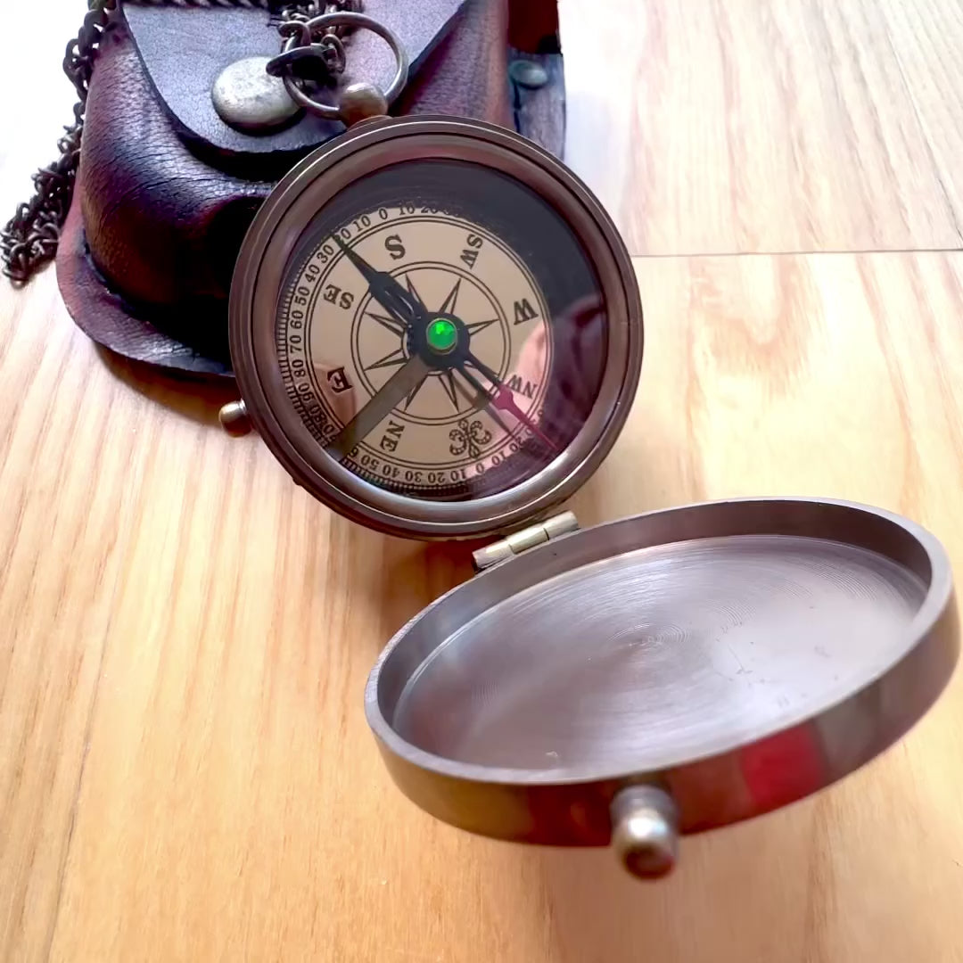 Lockable Compass with Chain in a Leather Case C-64