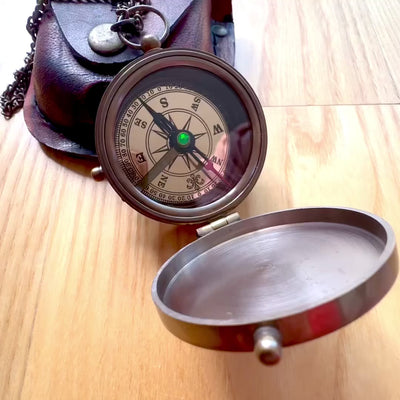 Lockable Compass with Chain in a Leather Case C-64