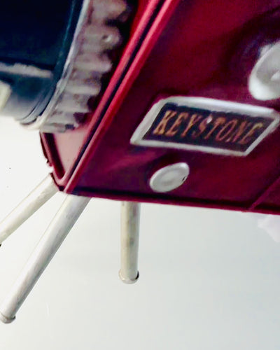 Dekoratyvinė figūrėlė "Retro Kamera Keystone" su graviravimo galimybe