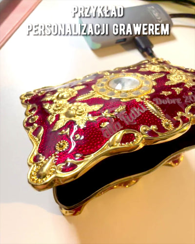 „Szkatułka“, papuošalų organizatorius vintage stiliumi – metalinė lobio dėžutė su dekoratyviniais elementais