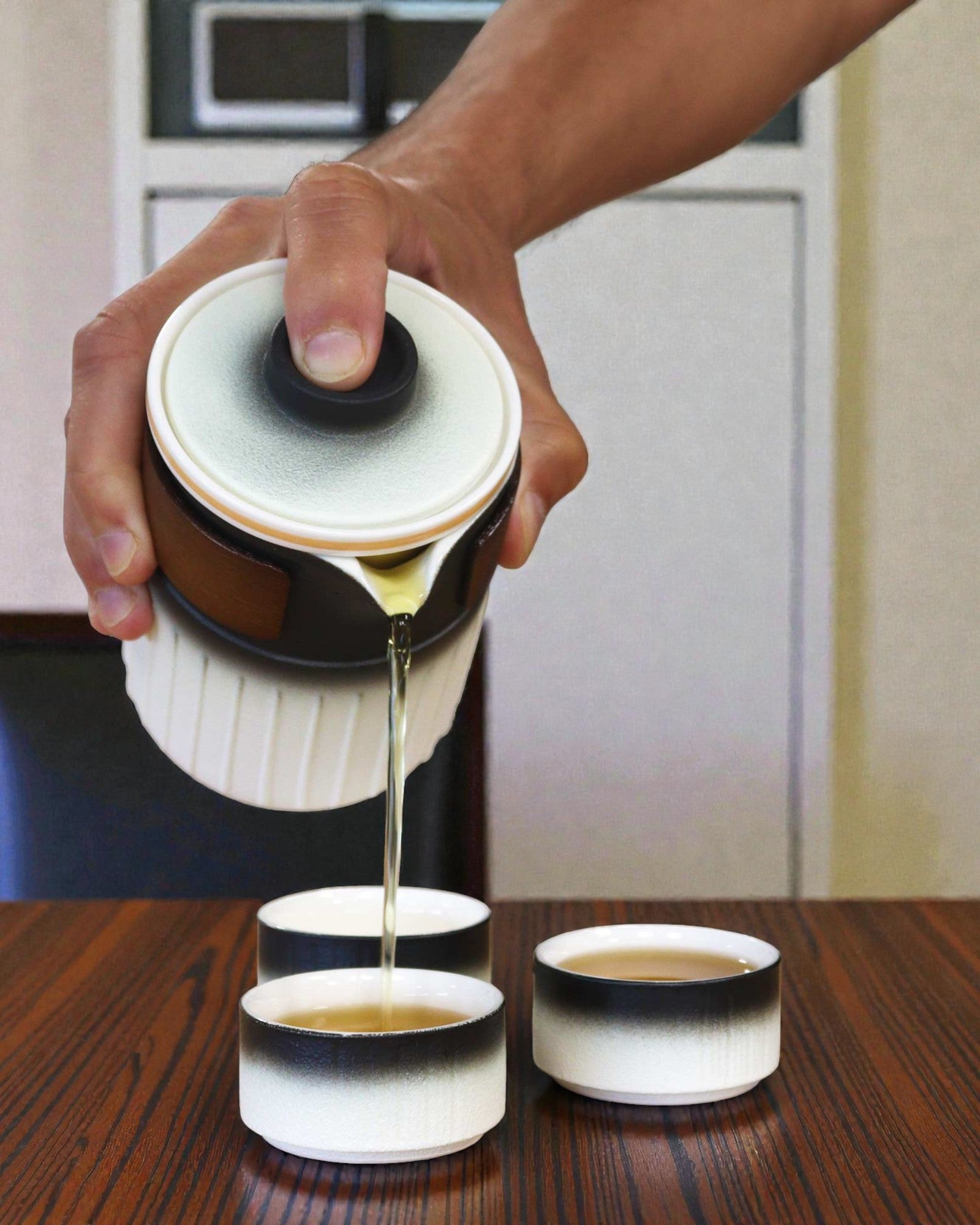 Journey of Three Friends – Travel Ceramic Set with Teapot and 3 Cups