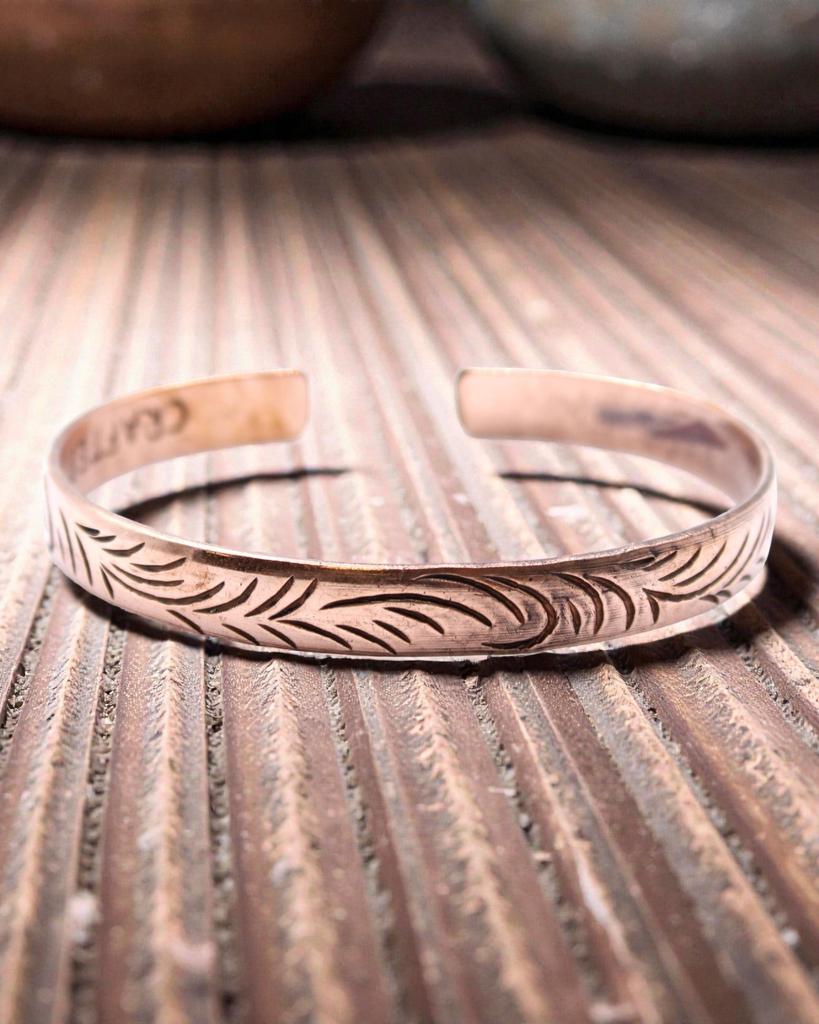 Tibetan Copper Bracelet Energy of Nature – Narrow Scrolls