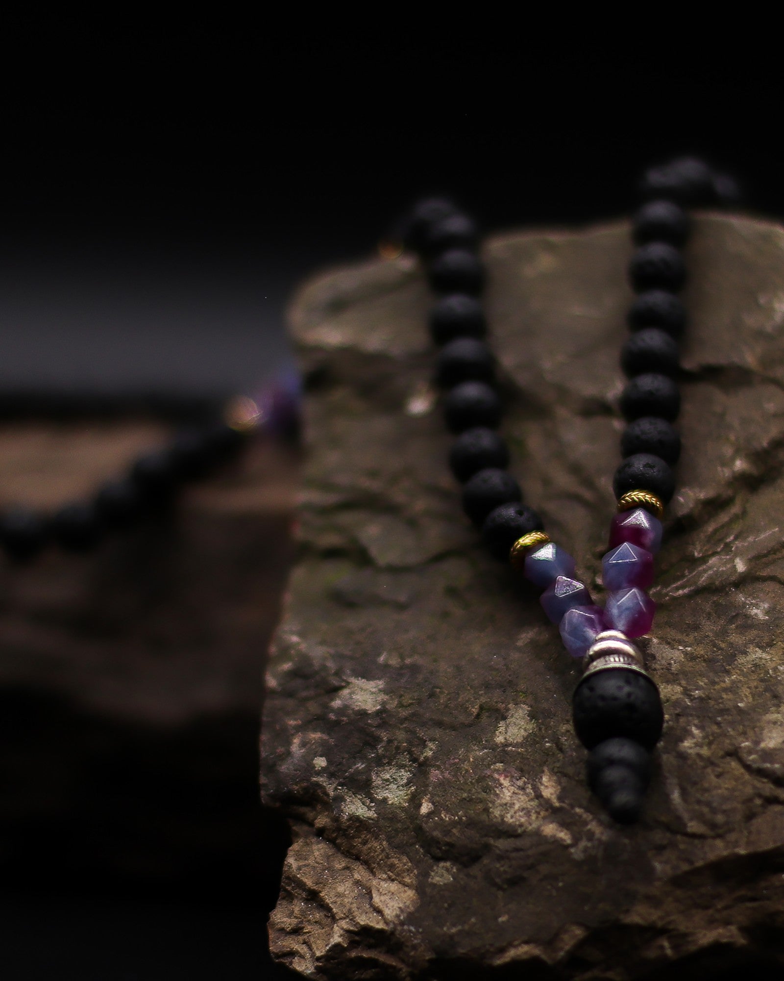 Vėrinys Ugnikalnio esencija – Tamsiosios pusės priėmimas