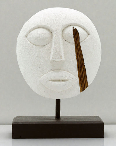 Timoro kaukė Protėvių sargybinis 27x20 cm – Balta